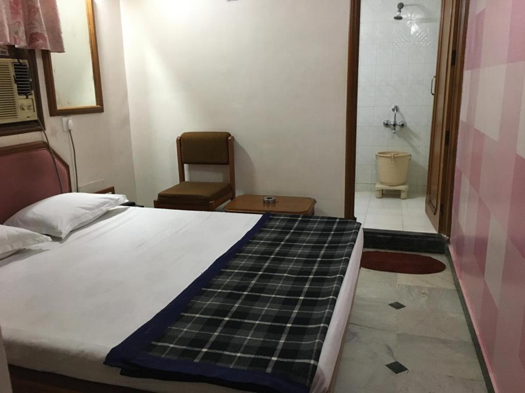 Hotel Grg Вадодара Экстерьер фото