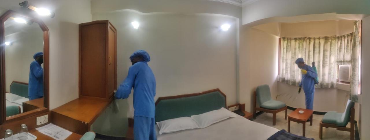 Hotel Grg Вадодара Экстерьер фото