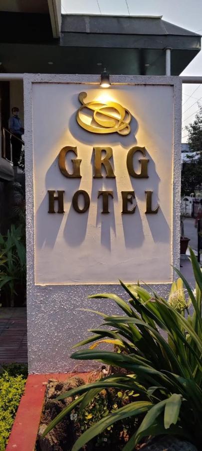 Hotel Grg Вадодара Экстерьер фото
