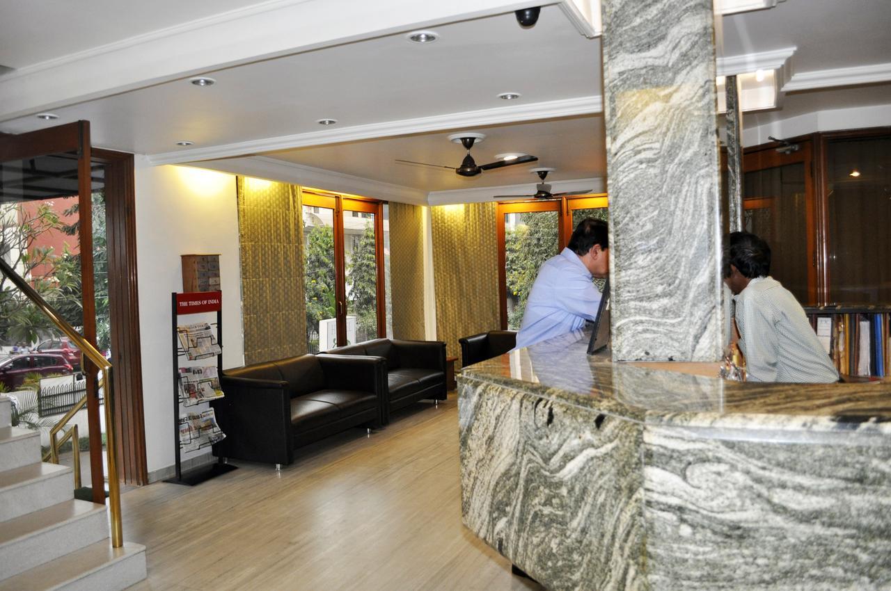 Hotel Grg Вадодара Экстерьер фото